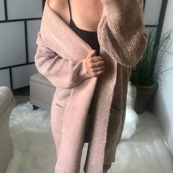 LAST 1️⃣ 3rd RESTOCK!!! EVA Trench Coat Sweater - Picture 4 of 8